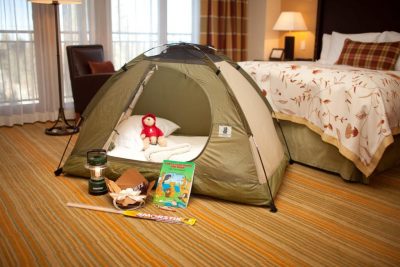 indoor-activities-kidsstoppress-compitch-a-tent
