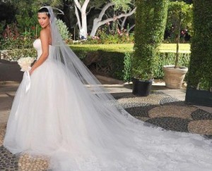 Kim kardashian wedding dress