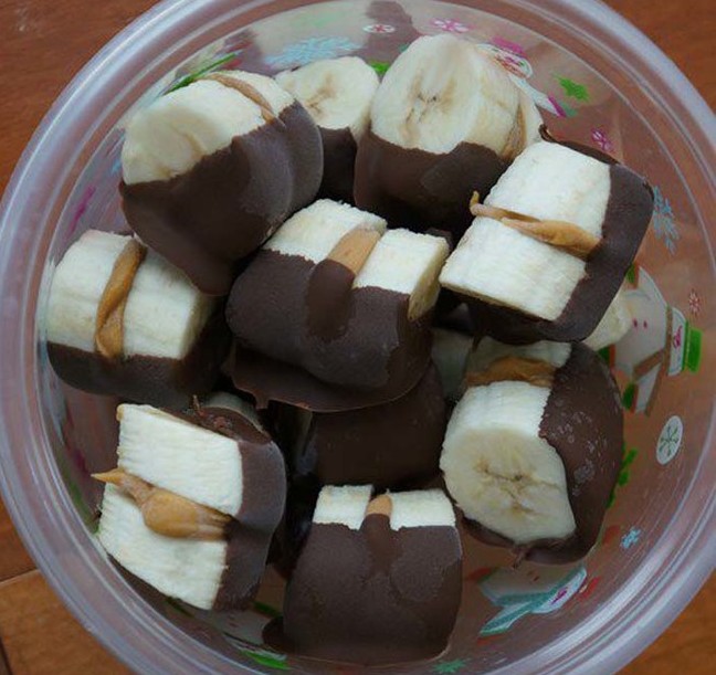 banana chocolate chip bites_kidsstoppress