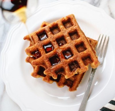 healthy-pumkin-spice-waffles