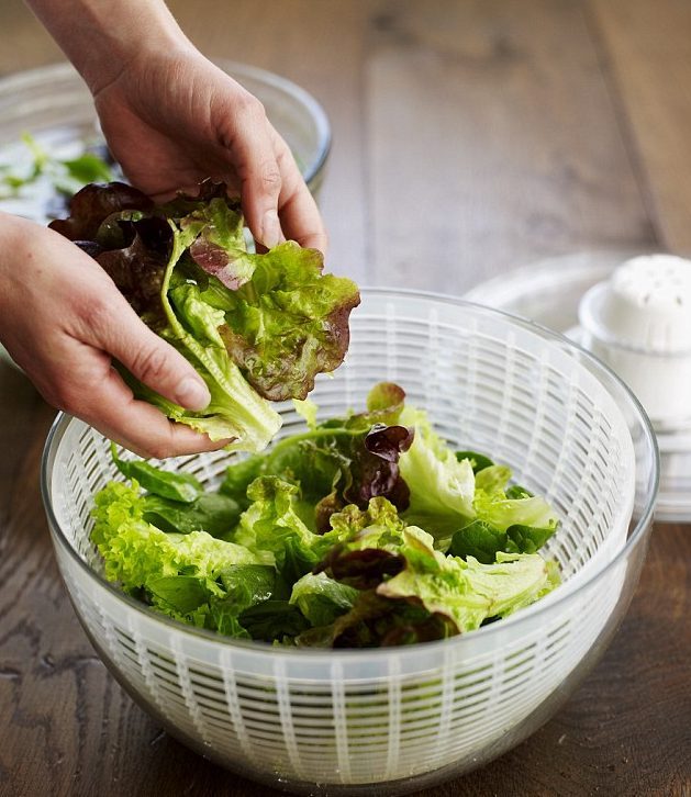 salad-mixer_how-to-dry-your-clothes-in-rains_kidsstoppress