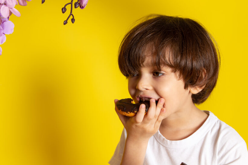 child-eating-sweet-sugar-kidsstoppress
